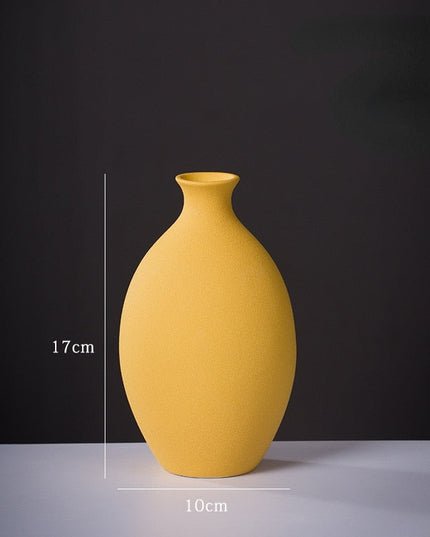 Wazon ceramiczny w żółtym kolorze
