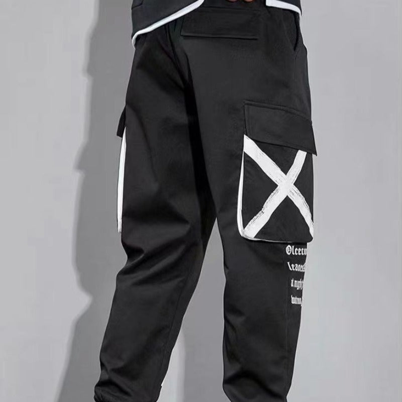 Męskie spodnie cargo z ozdobną klamrą