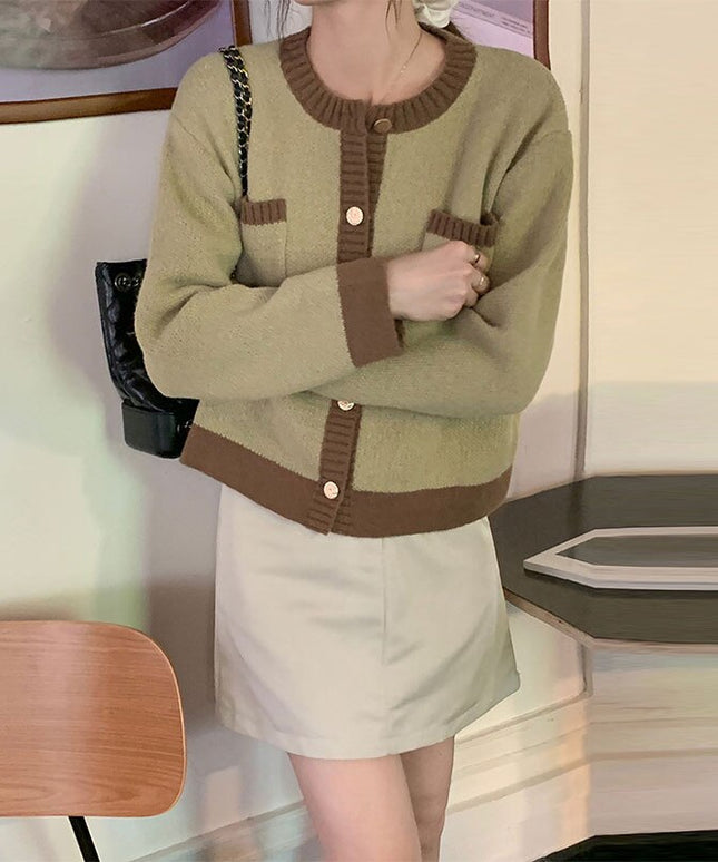 Damski sweter typu kardigan z kieszonkami