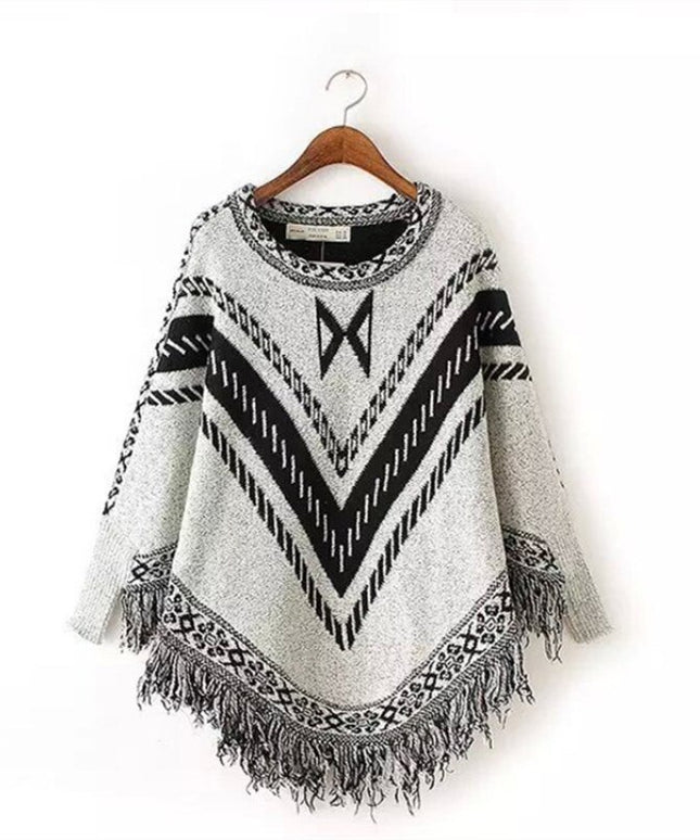 Damski sweter typu ponczo w azteckie wzory