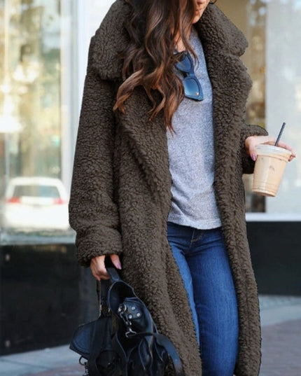 Damski płaszcz futrzany długości do kolana