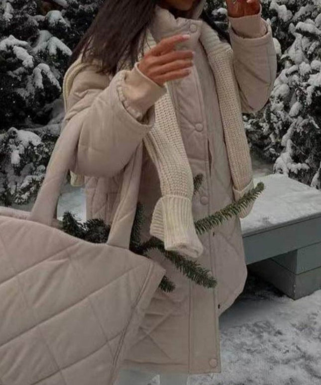 Damska kurtka zimowa pikowana zapinana na zatrzaski