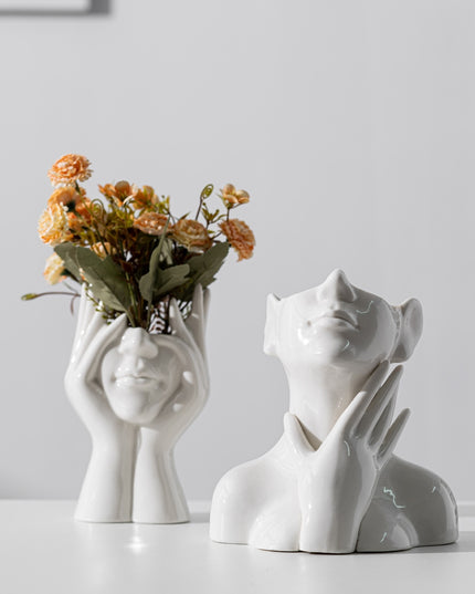 Wazon dekoracyjny w kształcie ludzkiej głowy