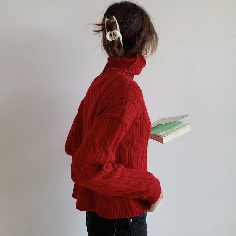 Damski sweter teksturowany z golfem