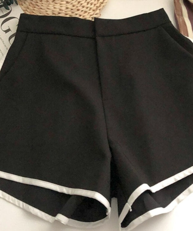 Damskie szorty eleganckie z wysokim stanem i ozdobną lamówką