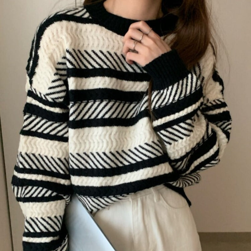 Damski sweter dziergany dwukolorowy