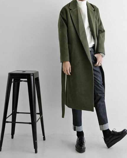 Męski klasyczny zimowy płaszcz o prostym kroju z wiązaniem