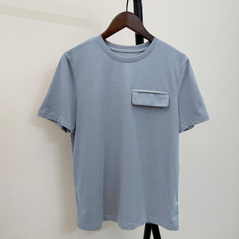 Damski T-shirt oversize klasyczny z klapką