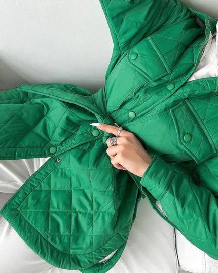 Damska kurtka zimowa pikowana wiązana w talii z kołnierzem