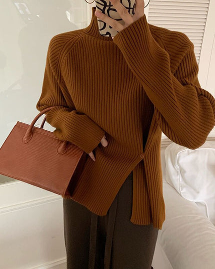 Damski sweter prążkowany z golfem zapinany na guzik