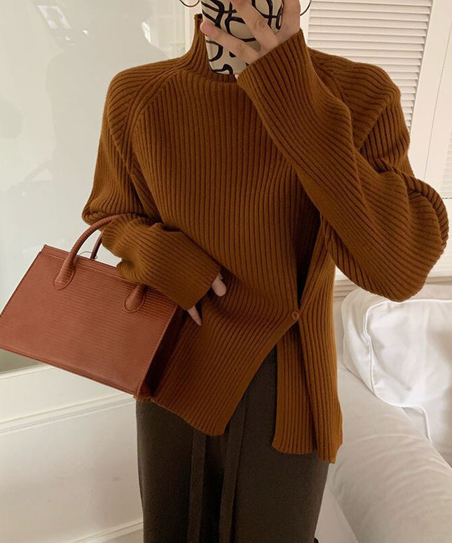 Damski sweter prążkowany z golfem zapinany na guzik