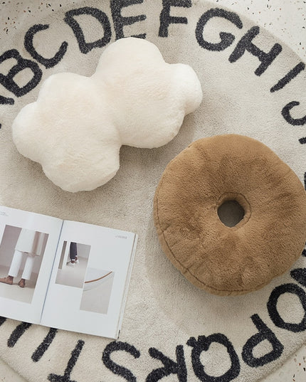 Poduszka dekoracyjna na kanapę w nieregularnych kształtach