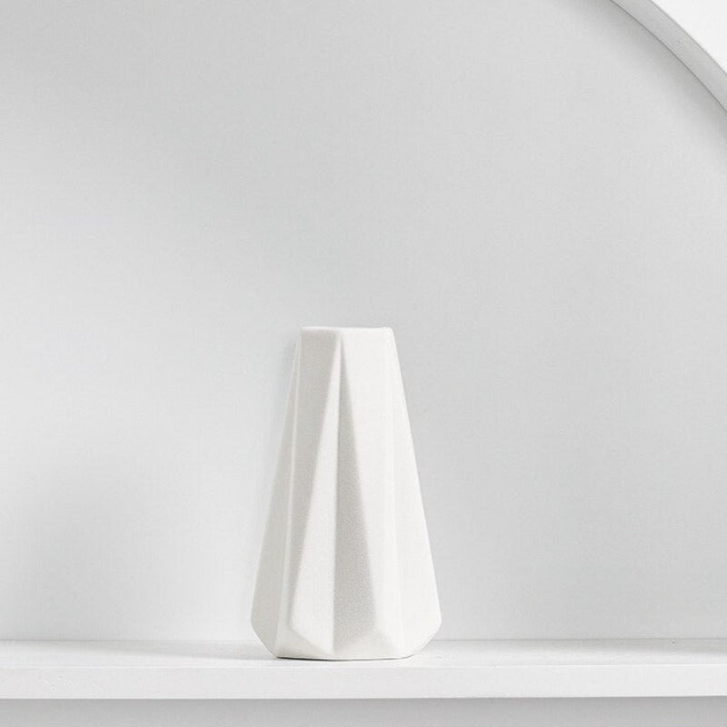Wazon ceramiczny w stylu nordyckim