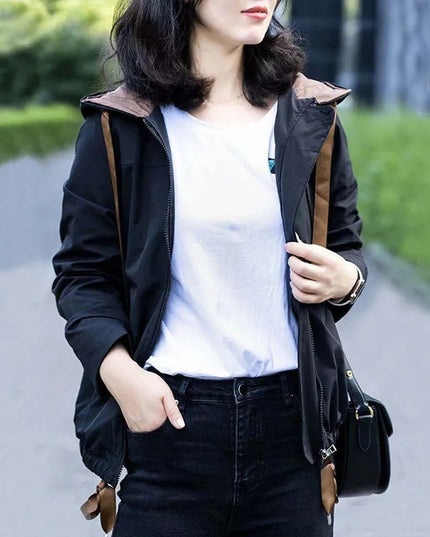 Damska kurtka przejściowa z brązowymi wstążkami