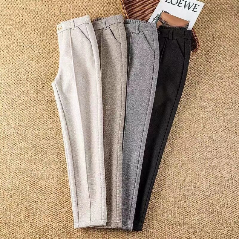 Damskie spodnie chinosy z elastycznej tkaniny