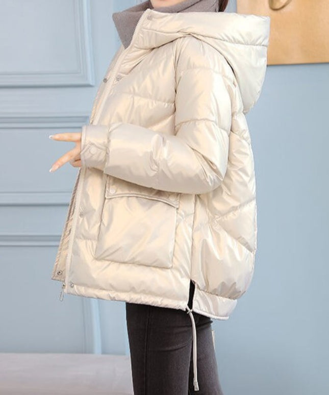 Damska kurtka zimowa z kapturem z połyskującego materiału