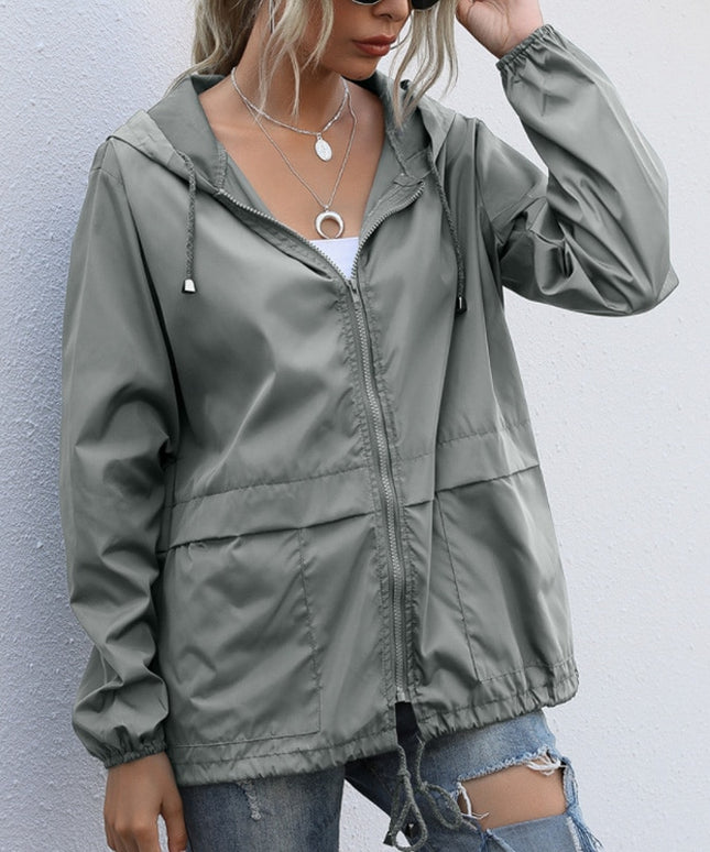 Damska kurtka przejściowa przeciwdeszczowa z kapturem