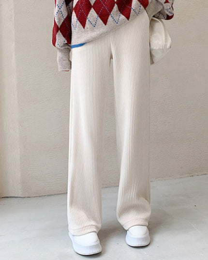 Damskie spodnie dresowe z szerokimi nogawkami