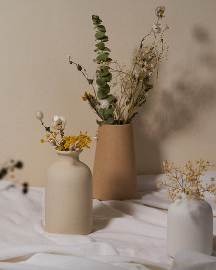 Wazon prosty dekoracyjny w jasnych kolorach