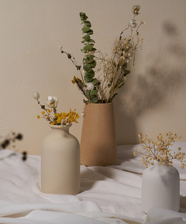 Wazon prosty dekoracyjny w jasnych kolorach