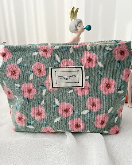 Kosmetyczka podróżna w kwiaty