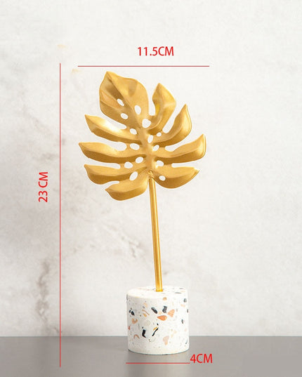 Figurka dekoracyjna liść w złotym kolorze