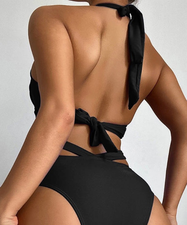 Damski dwuczęściowy strój kąpielowy bikini ze splotem i ozdobnymi paseczkami