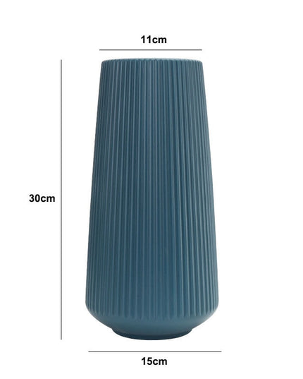 Wazon plastikowy z prążkowanym wykończeniem kształt tuba