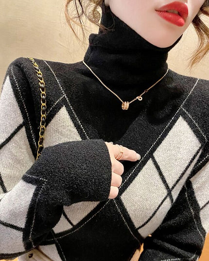 Sweter damski w romby z golfem