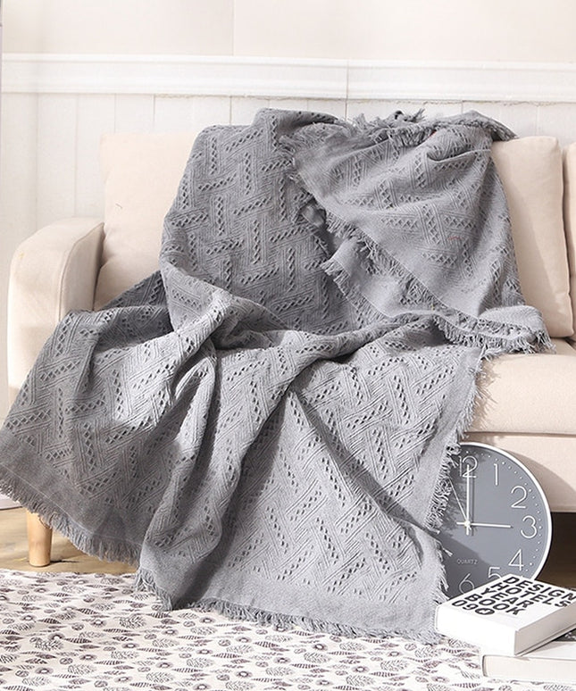 Koc narzuta na łóżko z frędzlami