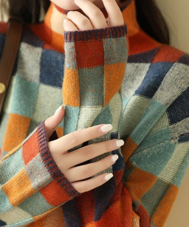 Damski sweter typu golf w ozdobną szachownicę