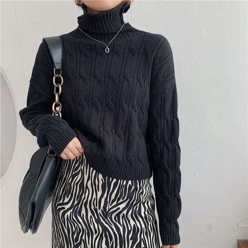 Damski sweter teksturowany z golfem