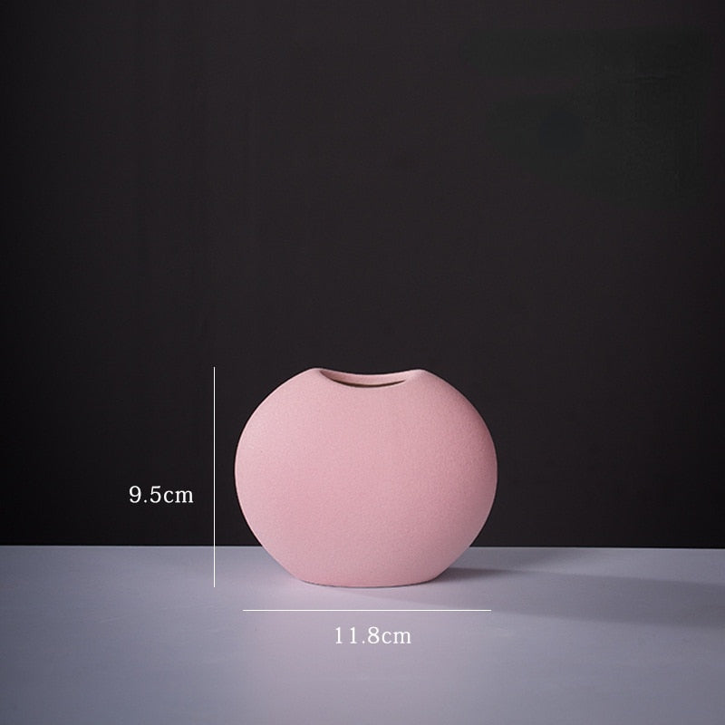 Wazon ceramiczny w różowym kolorze