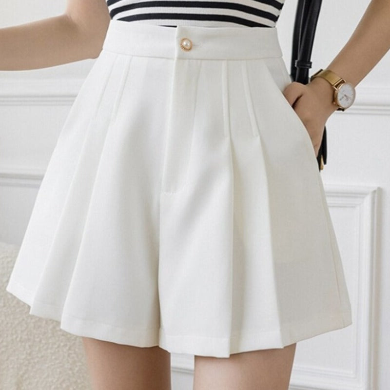 Damskie szorty eleganckie z ozdobnym guzikiem