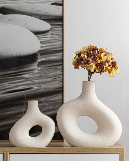 Wazon ceramiczny okrągły z wycięciem w środku