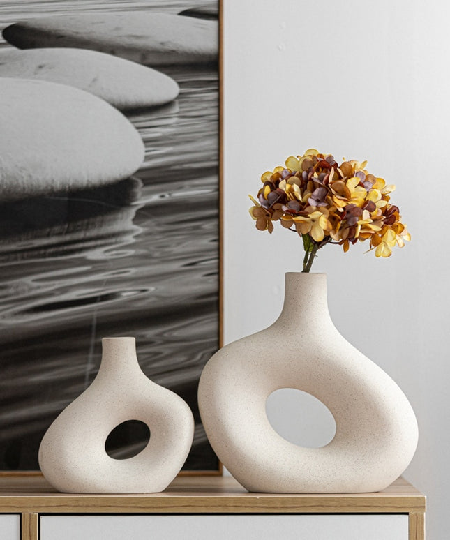 Wazon ceramiczny okrągły z wycięciem w środku