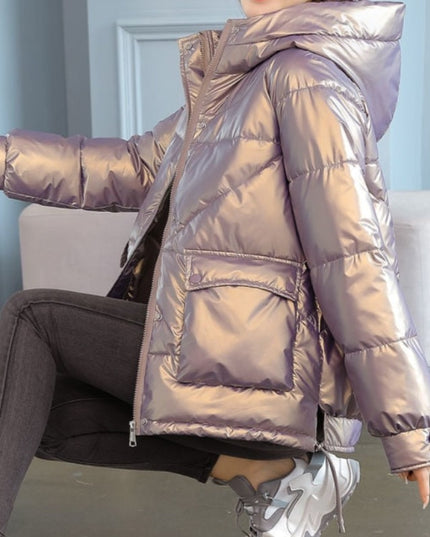 Damska kurtka zimowa z kapturem z połyskującego materiału