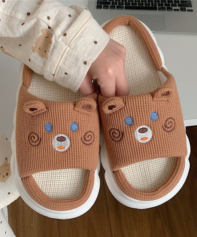 Miękkie klapki ze wzorem zwierzęcym