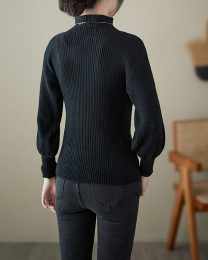 Damski sweter prążkowany z golfem i bufiastymi rękawami