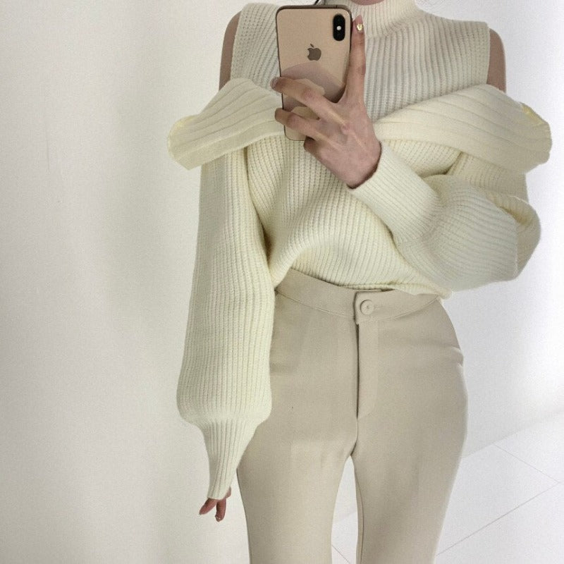 Damski sweter z golfem i odkrytymi ramionami