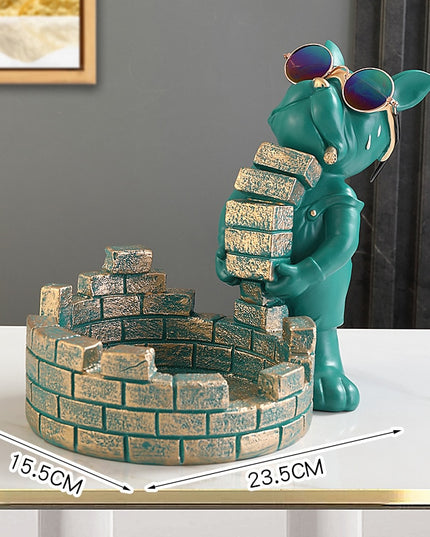 Figurka funkcjonalna buldog francuski ze złotymi dodatkami