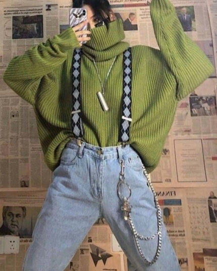 Damski sweter typu golf o oversizowym kroju