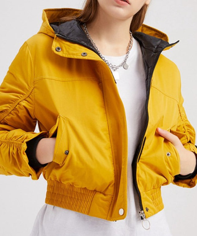 Damska kurtka przejściowa o długości crop z kapturem