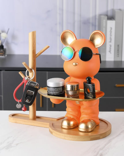 Figurka funkcjonalna miś w okularach z tacą