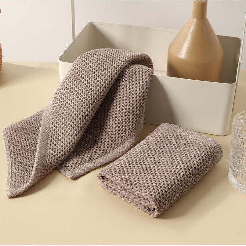 Ręcznik kuchenny ścierka z zawieszką w brązowych kolorach