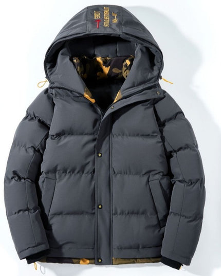 Męska kurtka zimowa pikowana z kapturem i wstawkami moro