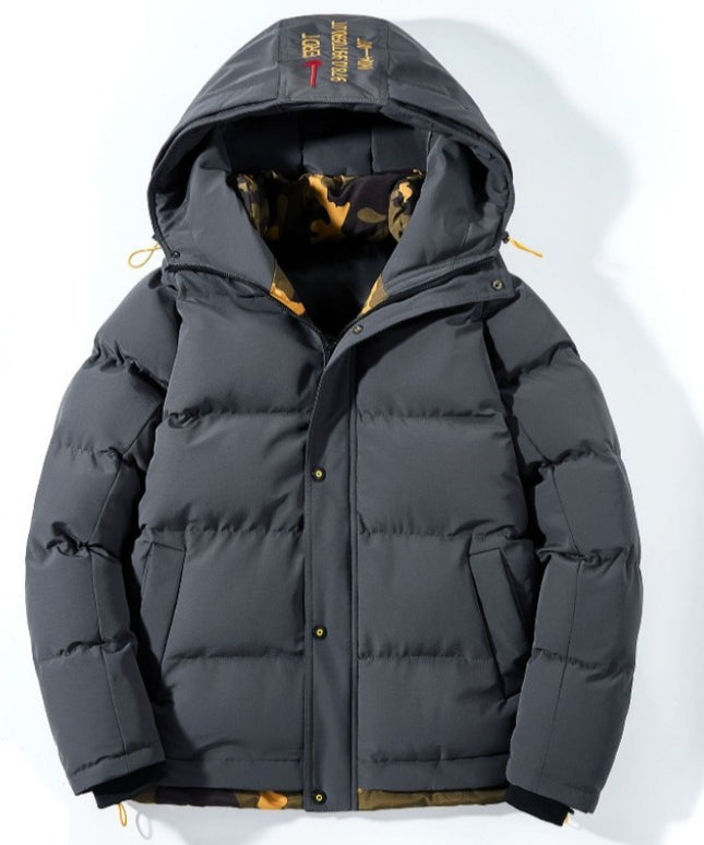 Męska kurtka zimowa pikowana z kapturem i wstawkami moro