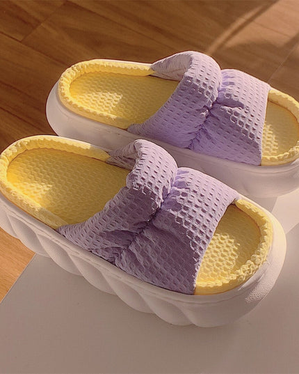 Klapki na podwyższonej platformie