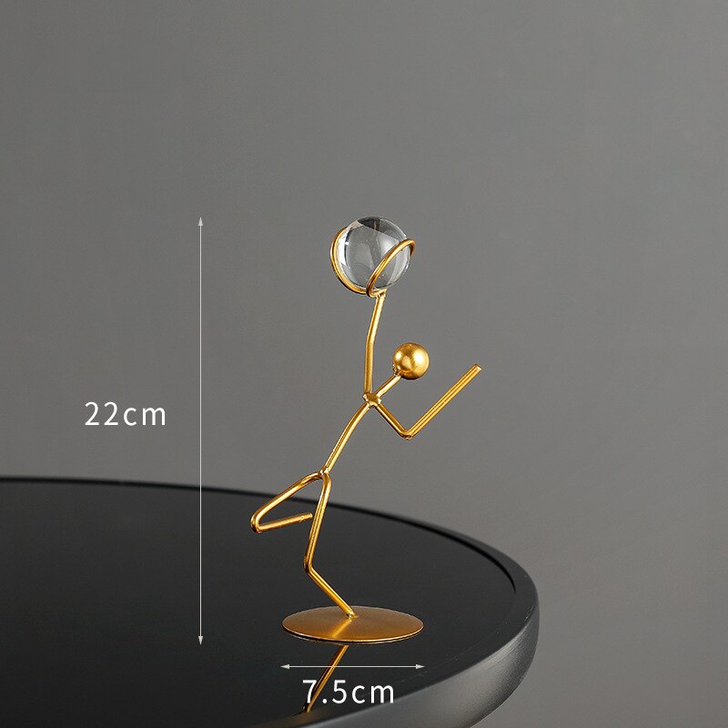 Figurka dekoracyjna ludzik złoty wysokość 19-25 cm