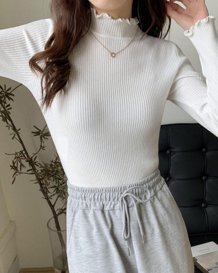 Damski sweter prążkowany z golfem zakończonym falbanką